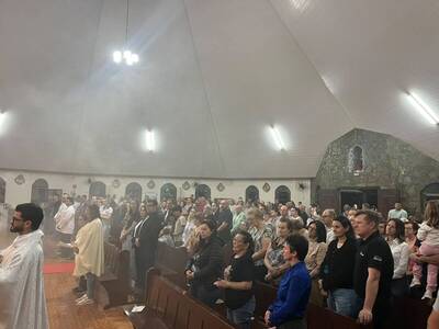Segundo dia do Tríduo reúne centenas de fiéis no Campo Mendes